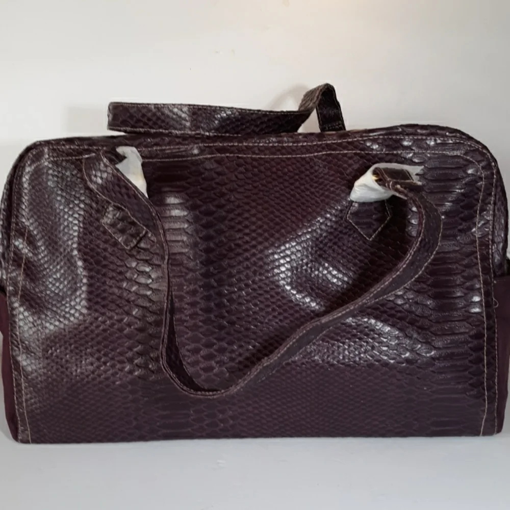 New Elizabeth Arden purple tote bag